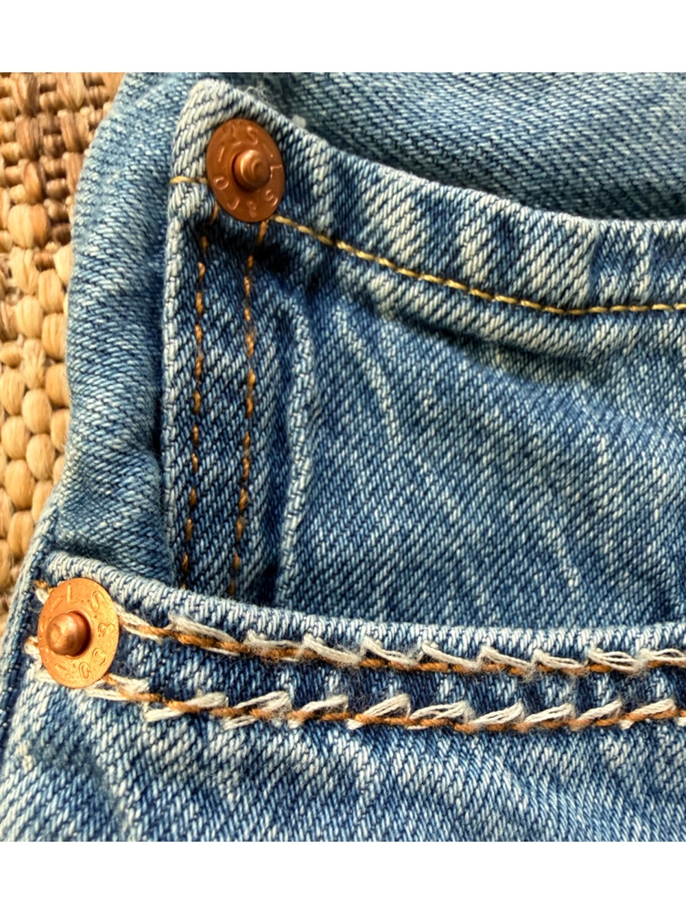 Levi's 501 Womens Cut Off Denim Shorts Sz 29 (30.5) Distressed Button Fly EC - Picture 2 of 15